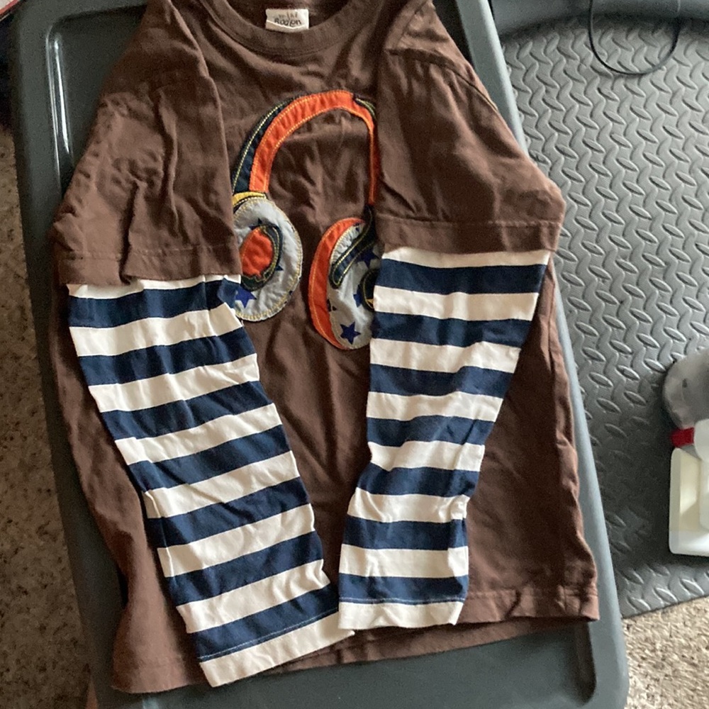 Mini Boden boys’ long sleeved Tshirt - Picture 4 of 5